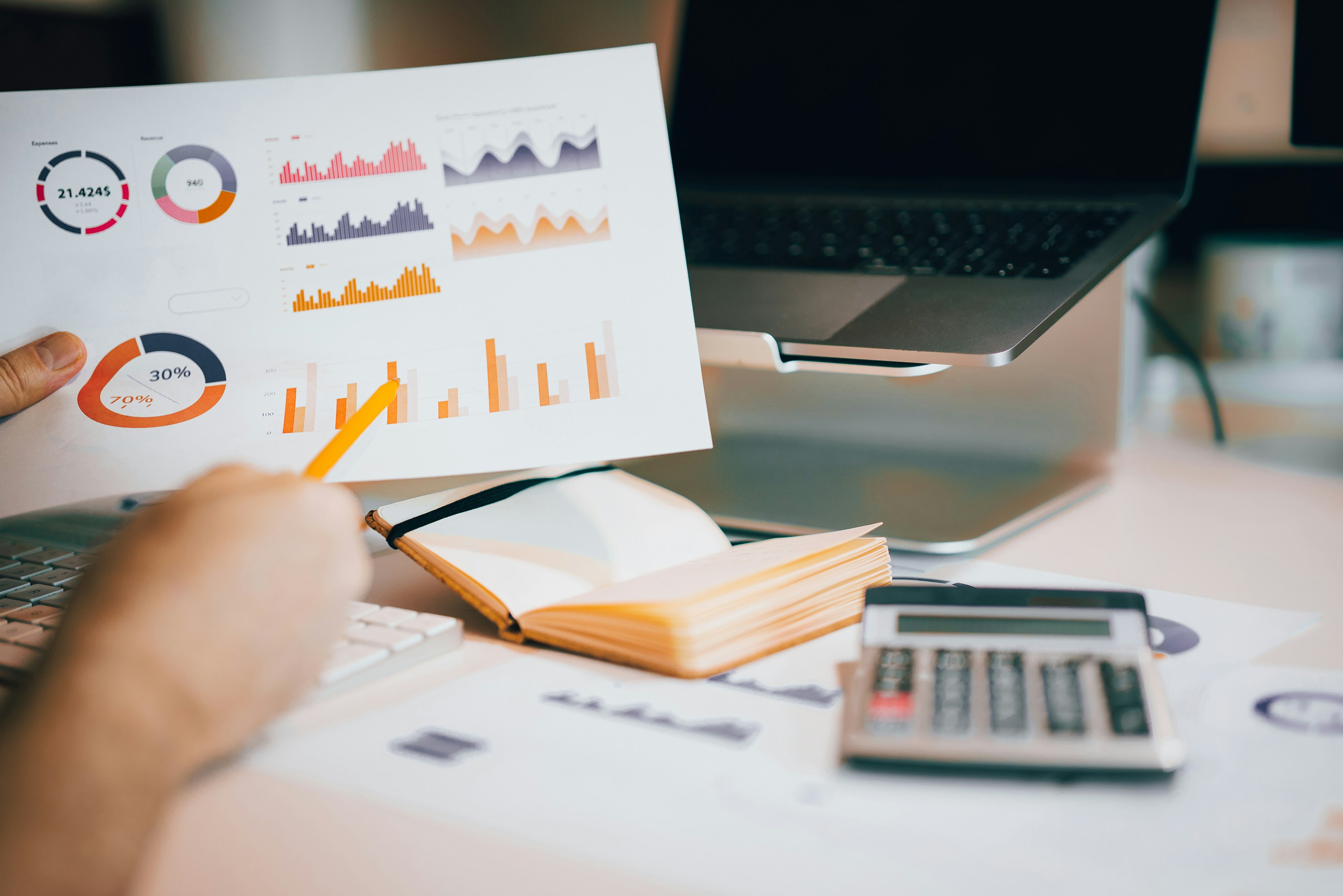 des statistiques et une calculatrice