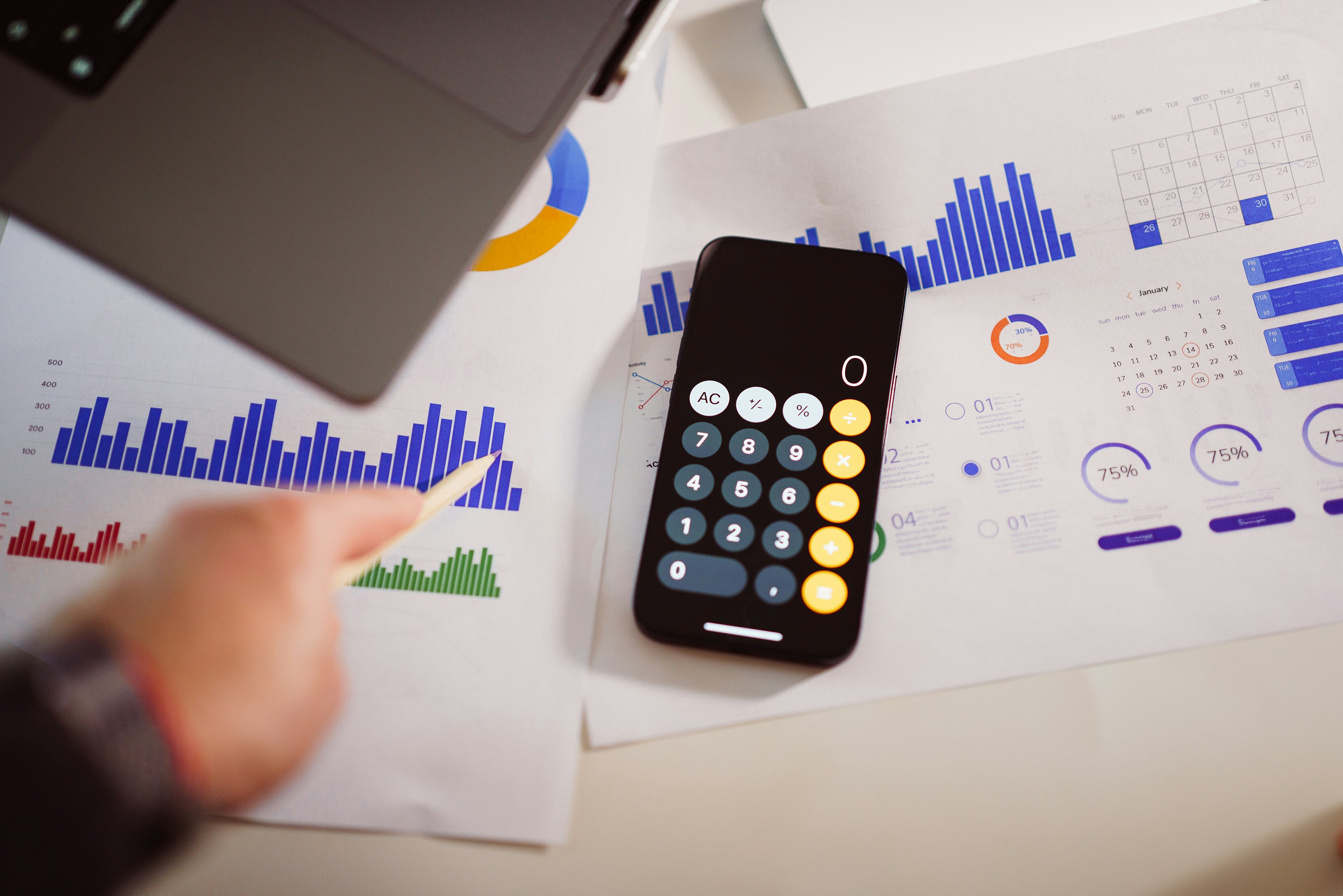 des statistiques et une calculatrice